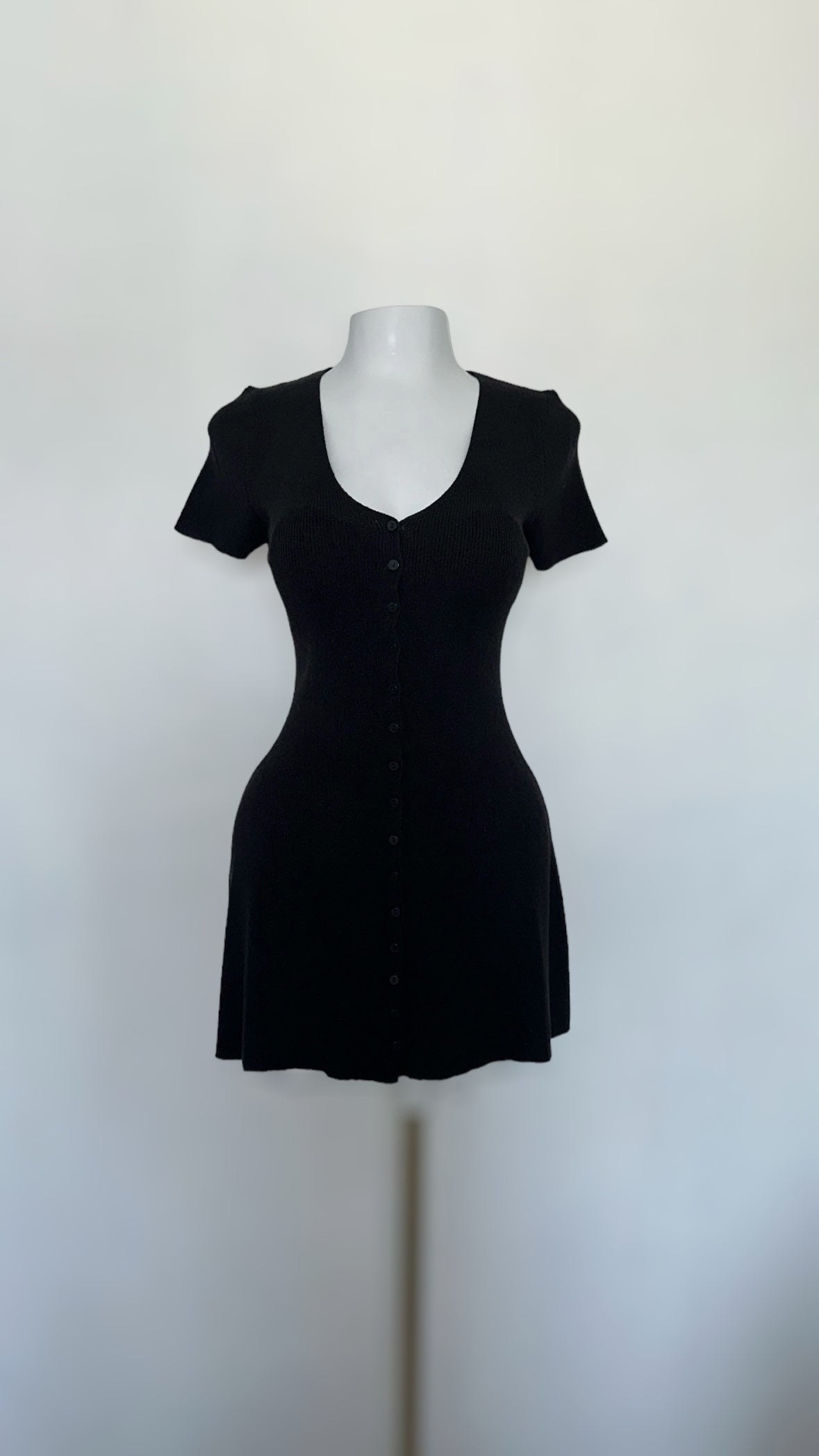 Black Dress – World of Lustre Black Dress – World of Lustre